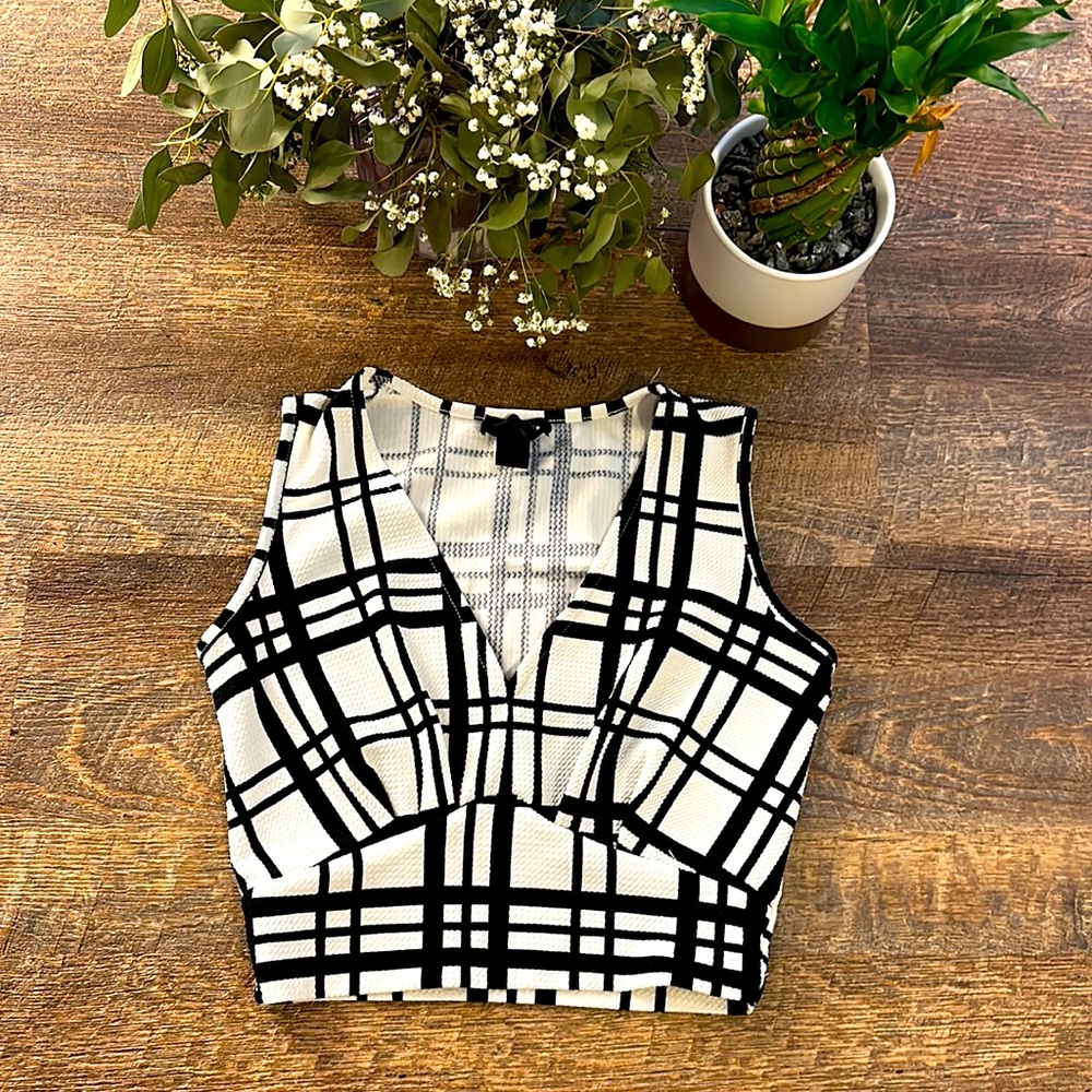 EUC CROP TOP || SIZE XS
